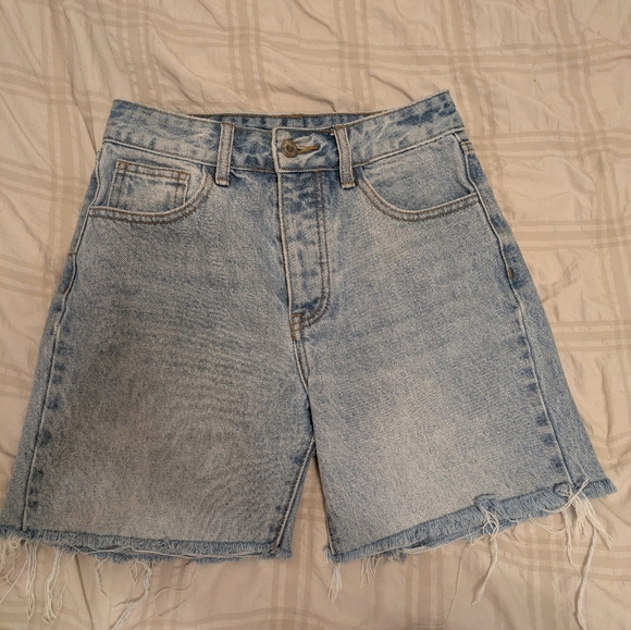Brandy Melville Shorts - Picture 1 of 2